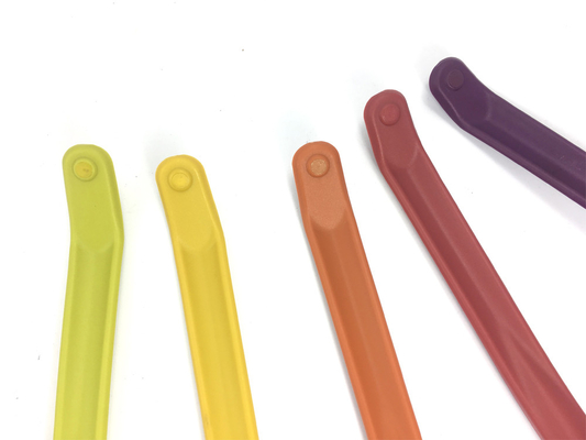 Cozinhar sem estofos Feito Elegante 5 Peças Compacto utensílios de nidificação Conjunto em cores vibrantes