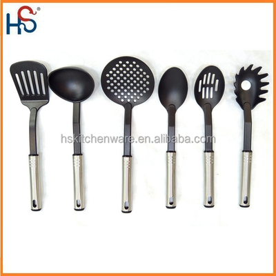Conjunto de ferramentas de cozinha de nylon moderno para utensílios de cozinha em produtos domésticos