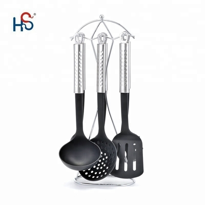 Conjunto de utensílios domésticos Seleção de espaço com os dez melhores produtos de cozinha