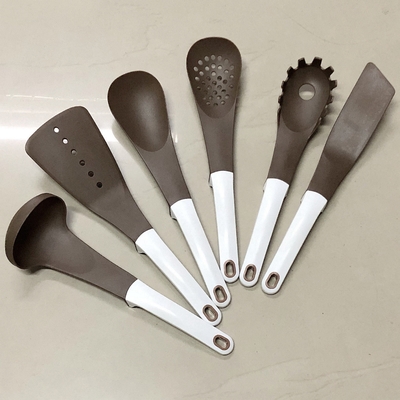 Produtos de cozinha para utensílios de cozinha essenciais