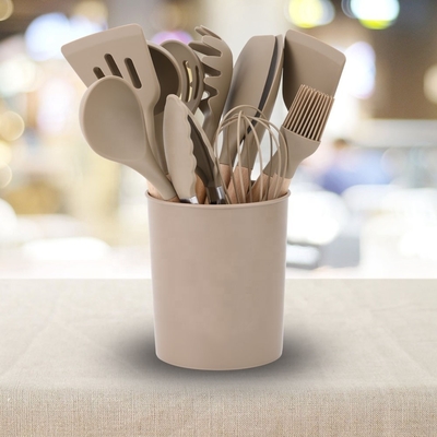 Experimente a melhor cozinha com um conjunto de utensílios de cozinha de silicone e um cabo de madeira