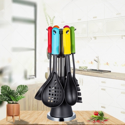 Conjunto de utensílios de cozinha de cozinha sustentável com suporte rotativo e material de manuseio TPR PP