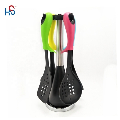 Conjunto de utensílios de cozinha de nylon compacto e sustentável para uma experiência de cozinha ecológica