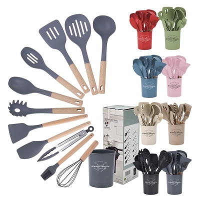 Conjunto de utensílios de 7 peças com alça de madeira e buraco pendurado Resistente ao calor até 240oC