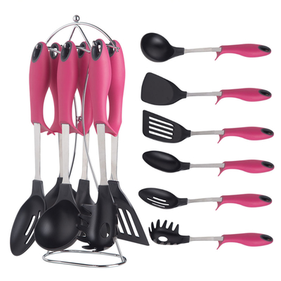 Crie sua cozinha dos sonhos com um conjunto de utensílios de nylon de 7 peças resistente ao calor e versátil